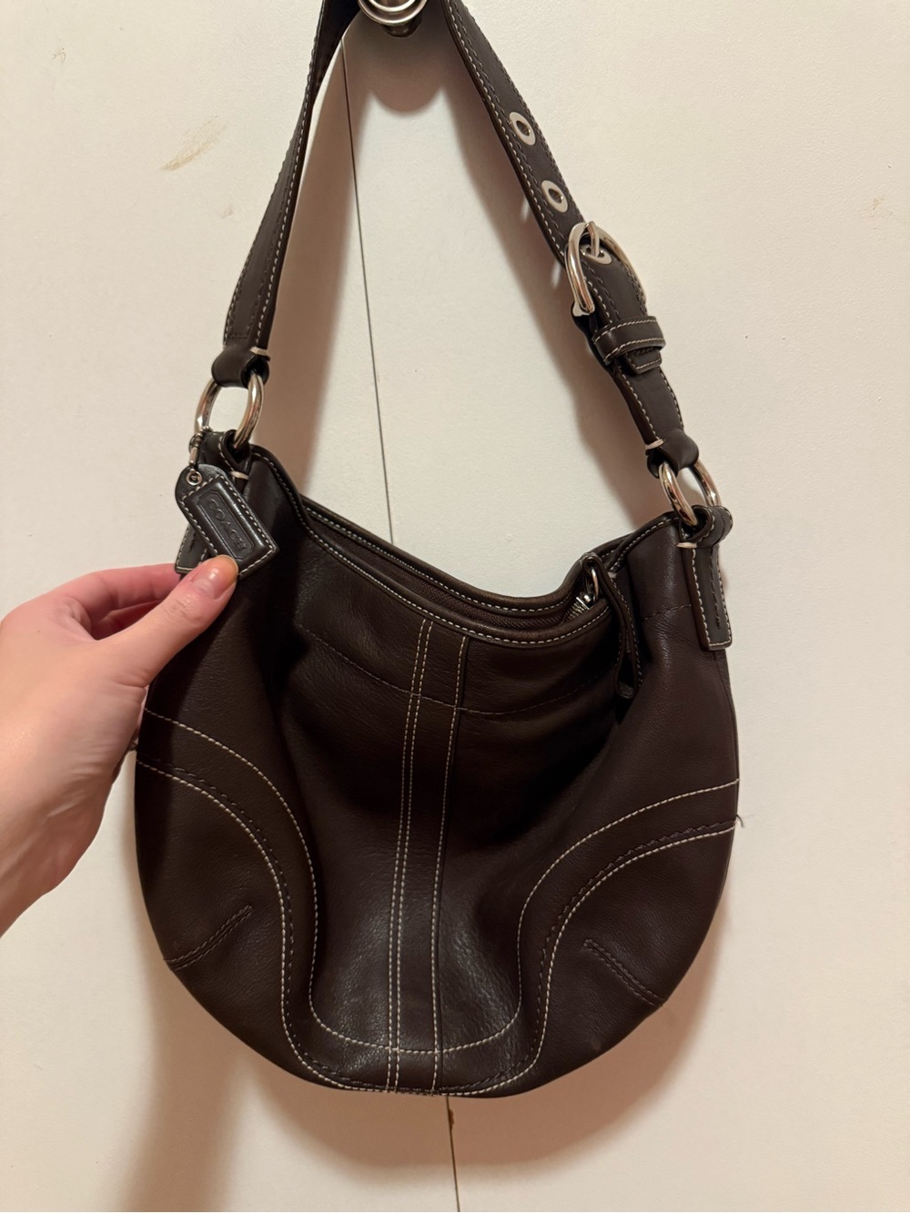 Coach Brown Leather Hobo Shoulder Bag White Contrast Stitching Adjustable Strap